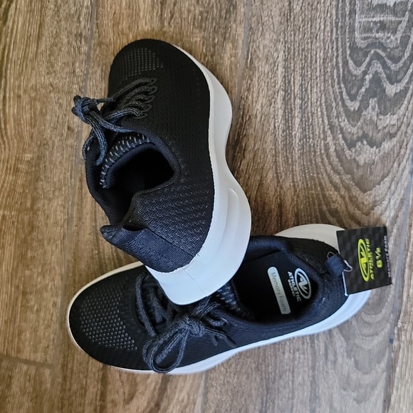 Athletic Works Women's Sneakers - Picture 4 of 7